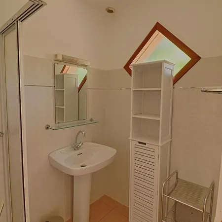 Apartmán N2 Rez De Jardin La Liscia